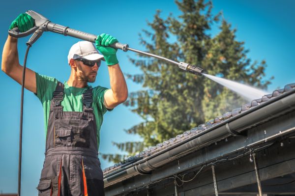 Cost of Gutter Washing in Sarasota