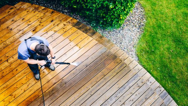Cost of Deck Pressure Cleaning in Sarasota
