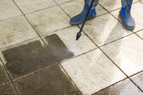 Cost of Outdoor Concrete Cleaning in Sarasota