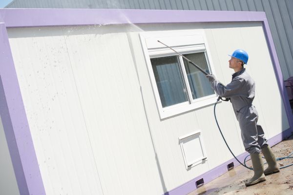 Cost of Apartment Pressure Washing in Sarasota