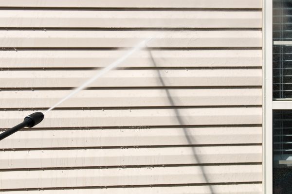 Cost of Apartment Power Washing in Sarasota